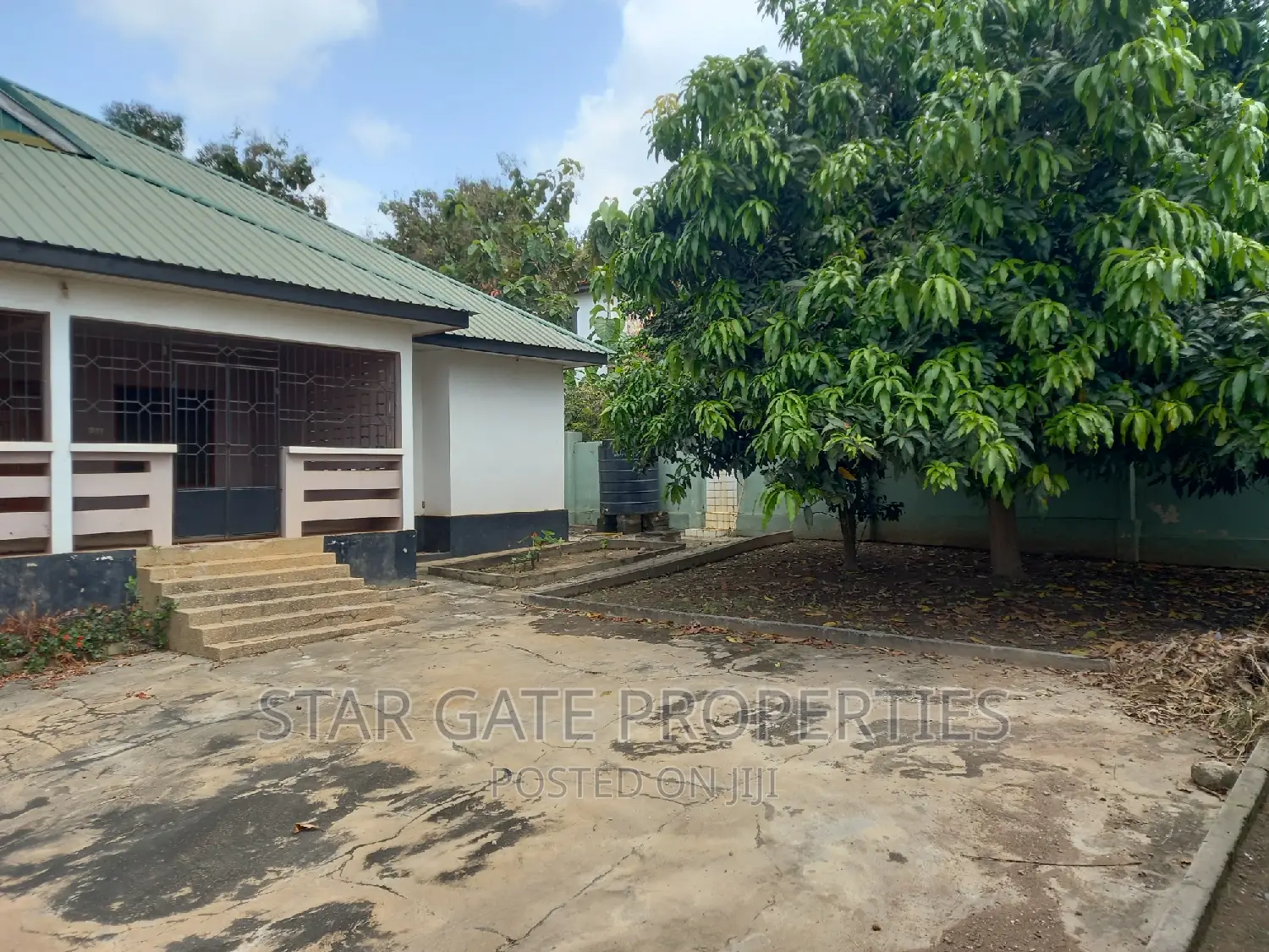 5bdrm House in Anwomaso, Tech Road., Kumasi Metropolitan for sale