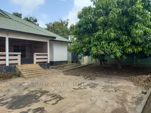 5bdrm House in Anwomaso, Tech Road., Kumasi Metropolitan for sale