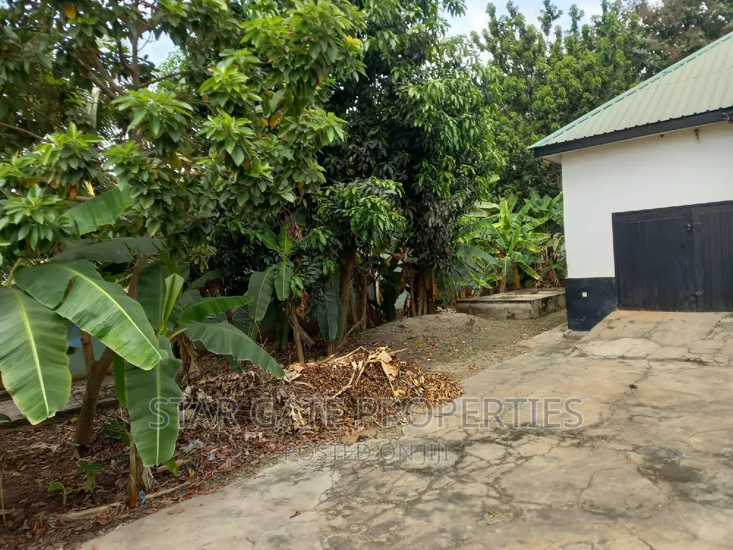 5bdrm House in Anwomaso, Tech Road., Kumasi Metropolitan for sale