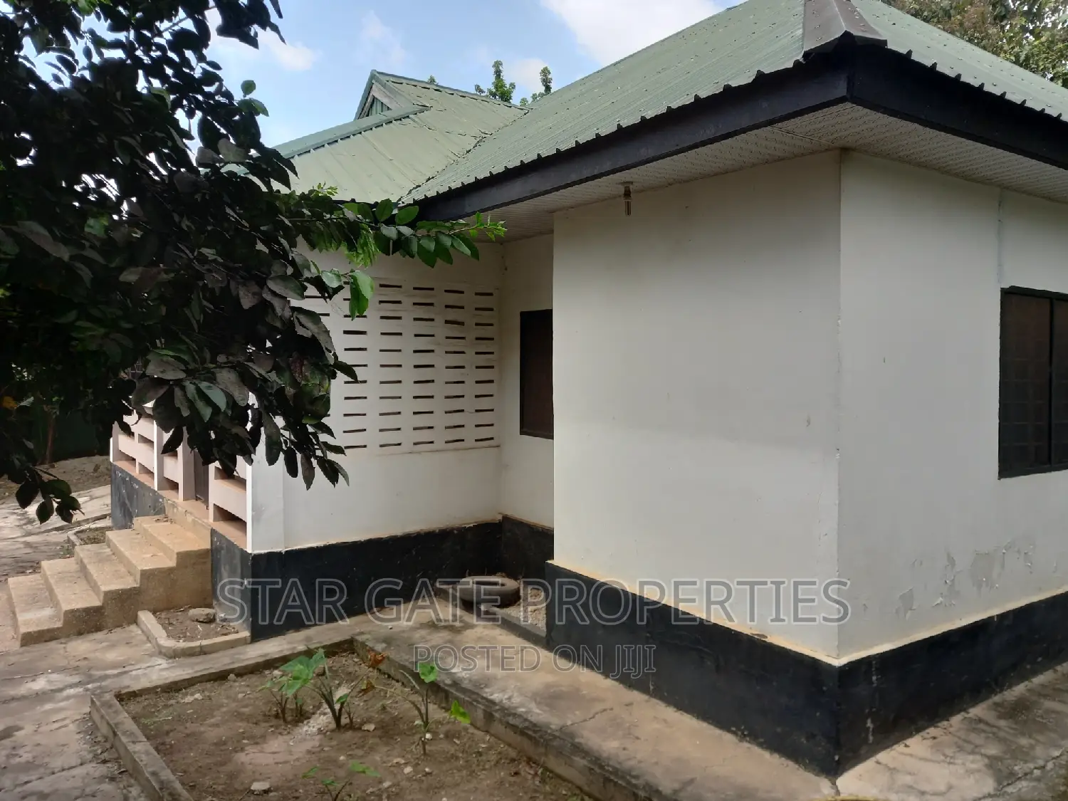 5bdrm House in Anwomaso, Tech Road., Kumasi Metropolitan for sale