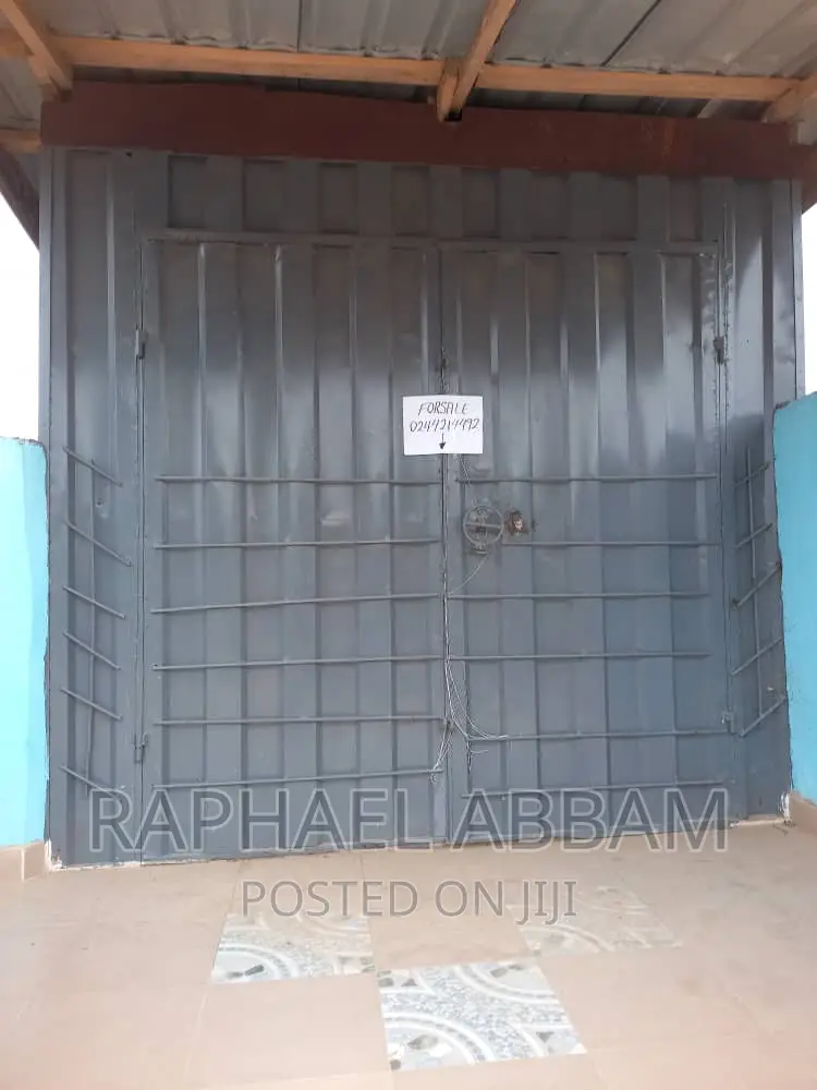 Container Shop in Accra Metropolitan Commercial Property for Sale