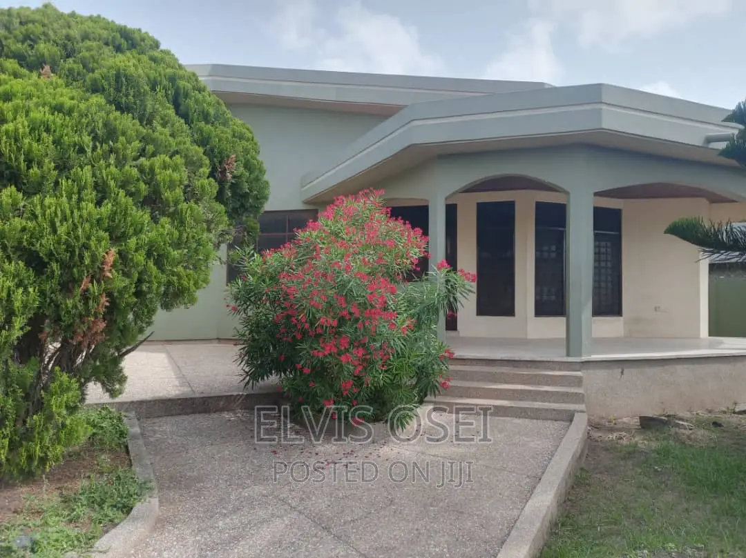 5bdrm House in Block Factory Crown, Weija for rent