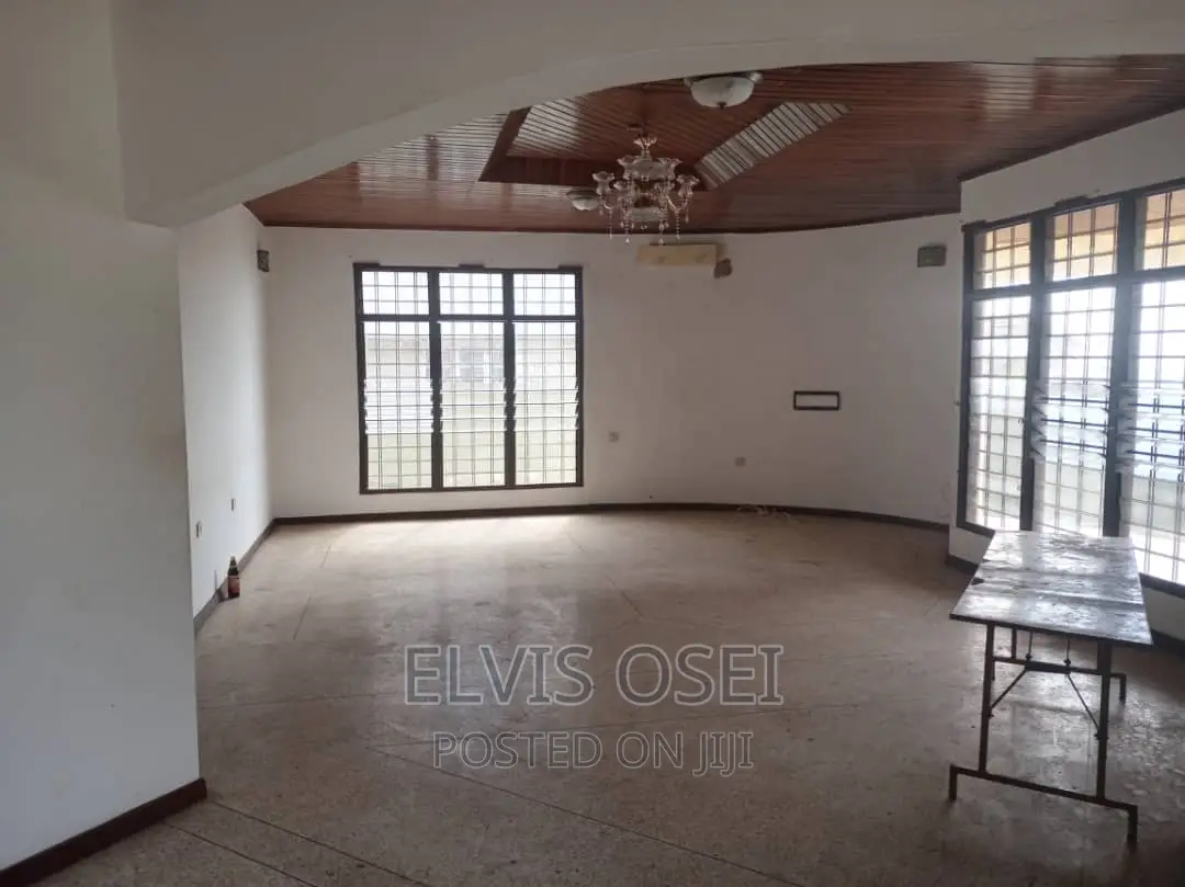 5bdrm House in Block Factory Crown, Weija for rent