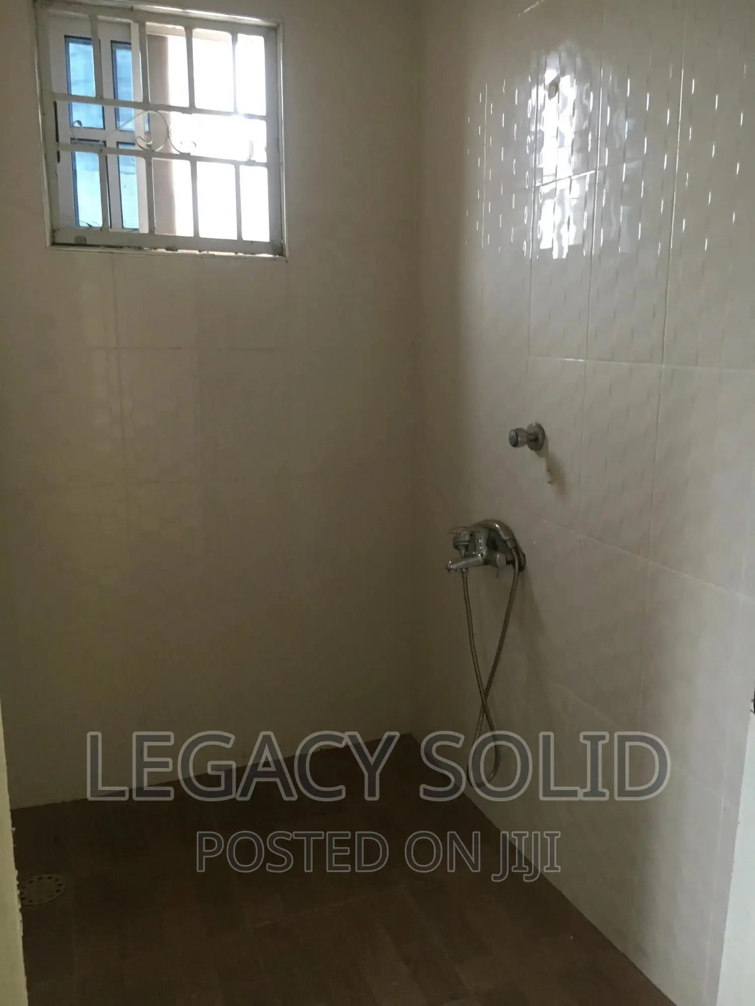 3bdrm Apartment in Legacy Consult, Spintex for rent