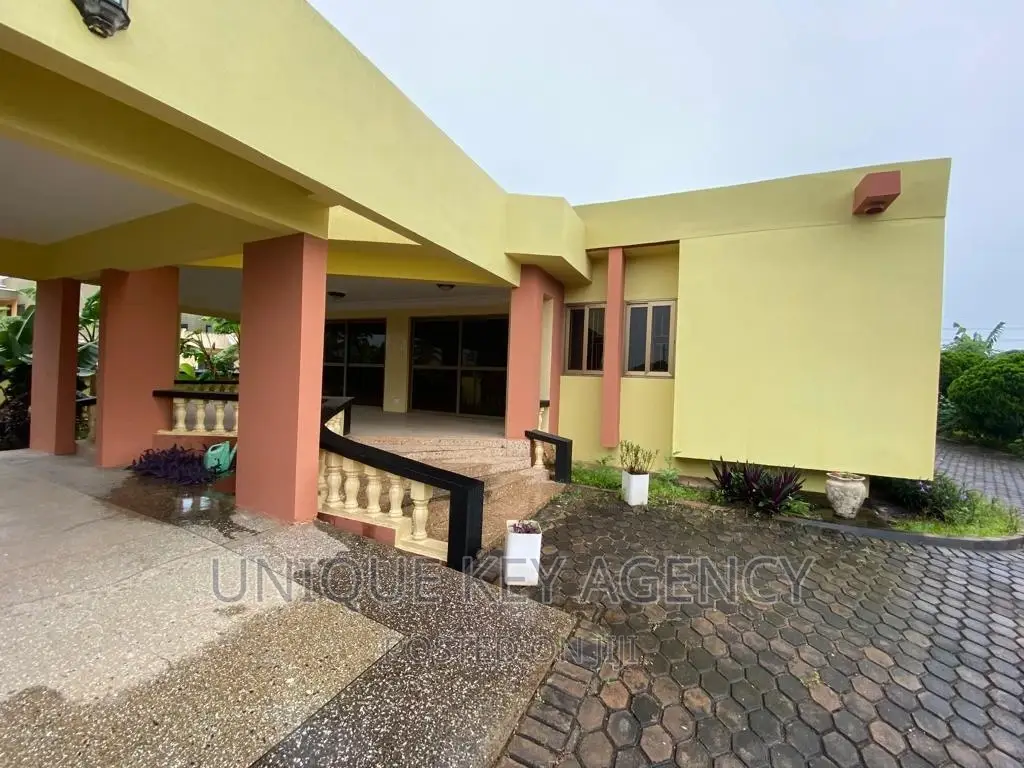 5bdrm House in Unique Key Agency, West Legon for sale