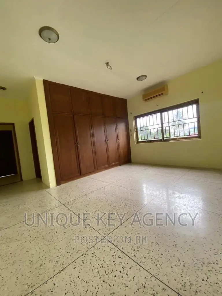 5bdrm House in Unique Key Agency, West Legon for sale