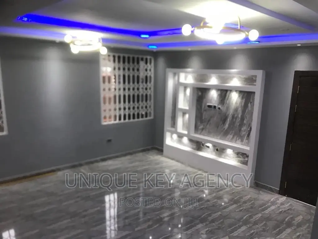 3bdrm House in Unique Key Agency, Tesano for rent