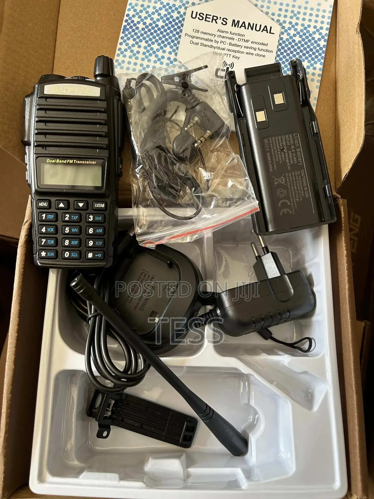 Walikie Talkie Baofeng Uv-82 With Earpiece (Dual Band) Radio