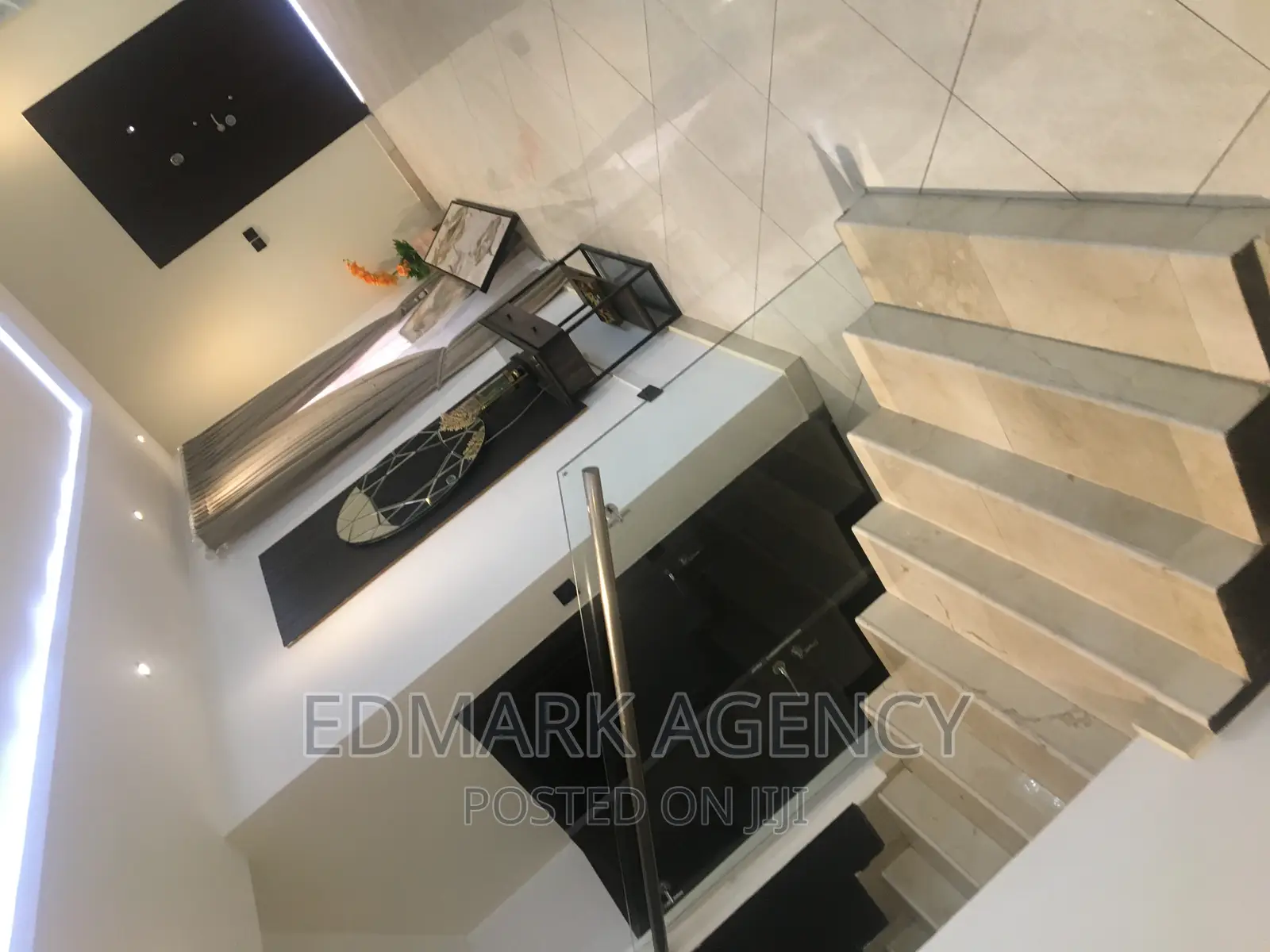 4bdrm House in East Airport, Accra Metropolitan for sale