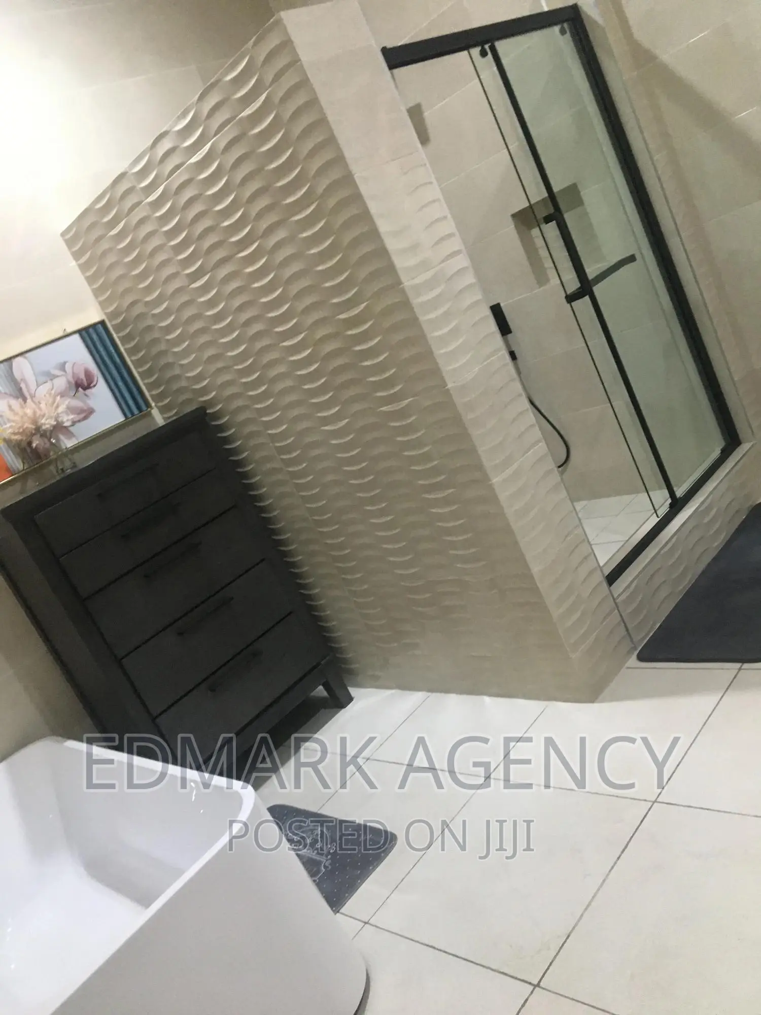 4bdrm House in East Airport, Accra Metropolitan for sale