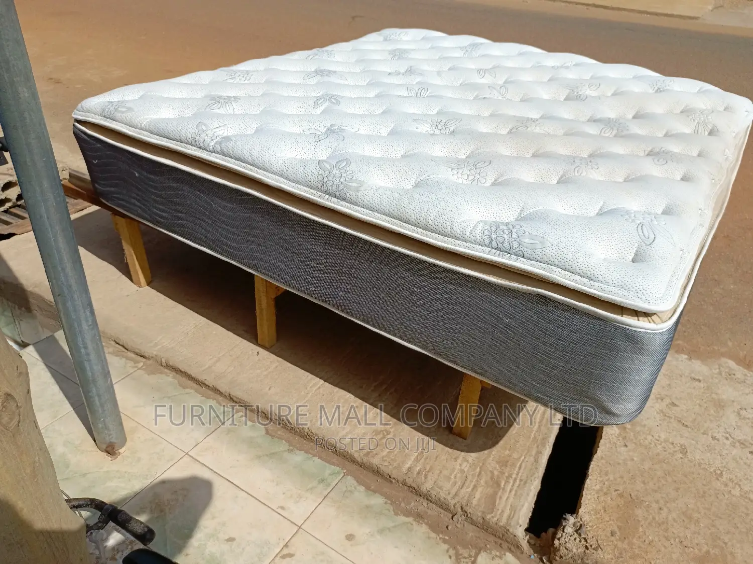 Lovely King Size Mattreas Free Delivery .