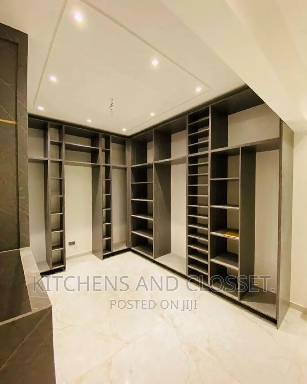 Modern Walk in Closets