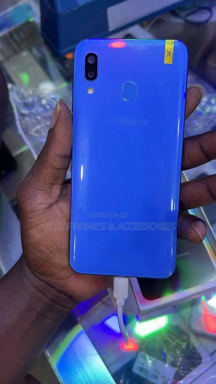 Samsung Galaxy A30 64 GB Blue