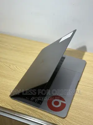 Laptop Apple MacBook Pro 8GB Intel Core i5 SSD 256GB