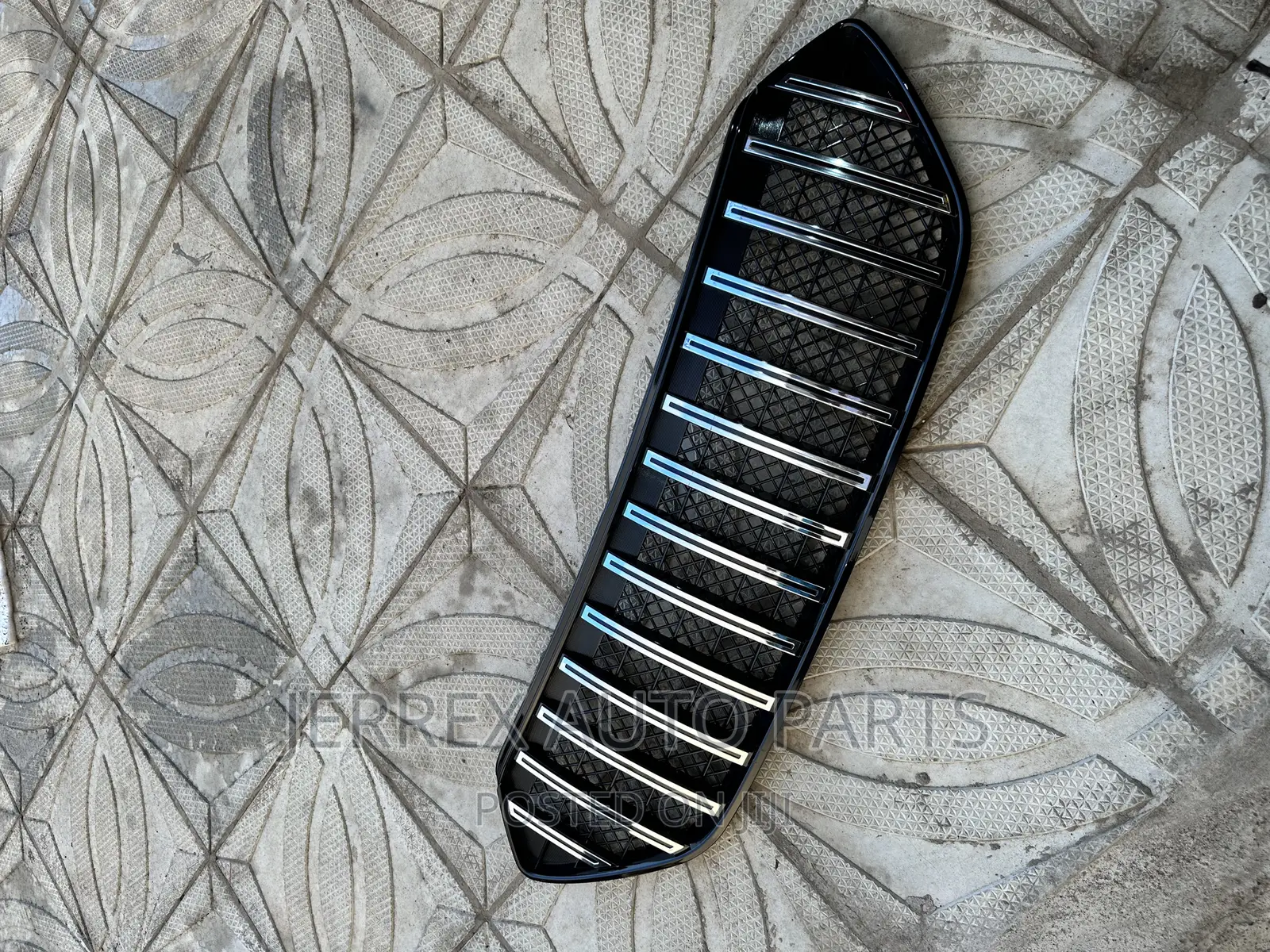 Santafe 2017-2018 Front Grille/Shells Spec