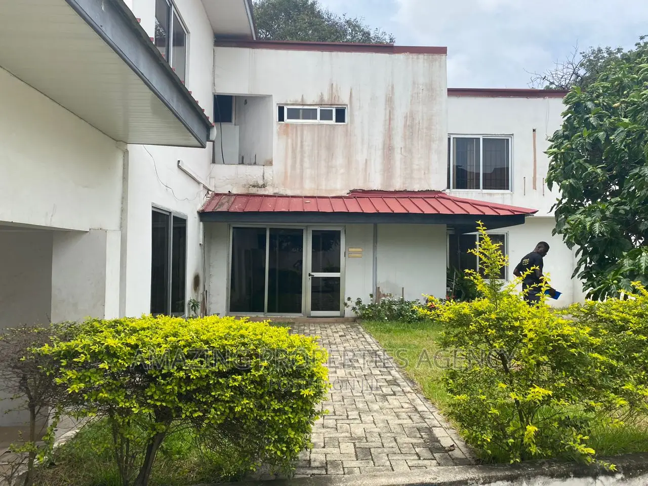 10bdrm House in West Ridge for sale