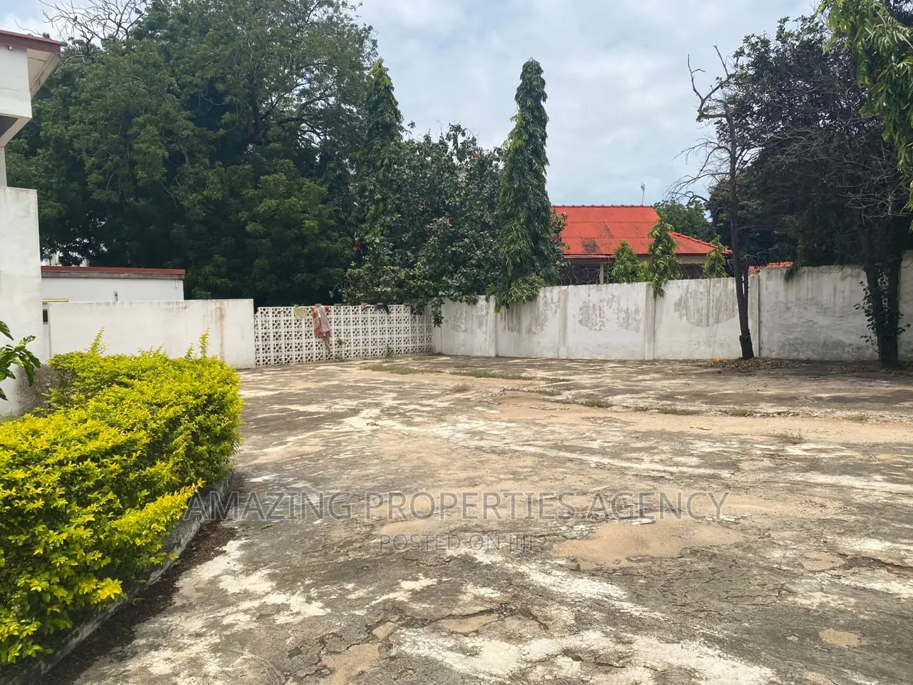 10bdrm House in West Ridge for sale