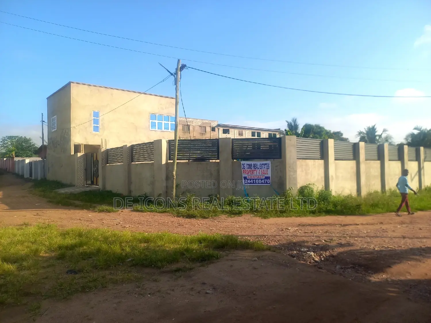 2bdrm Duplex in De-Icons Real Estate, Awutu Senya East Municipal
