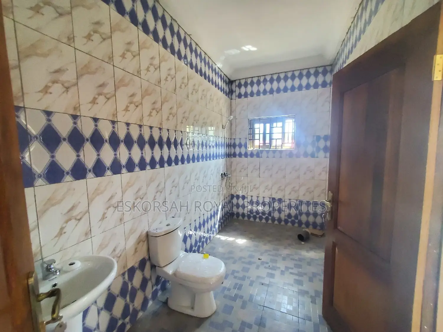1bdrm Apartment in School Junction for rent