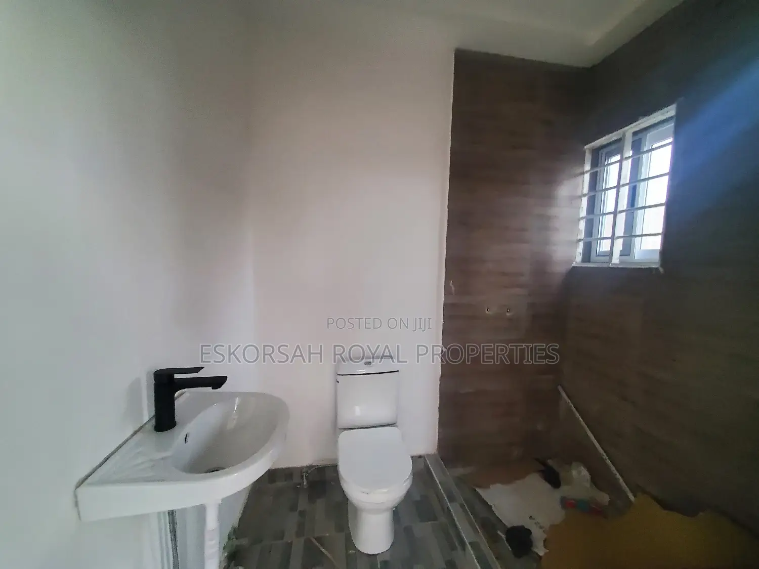 3bdrm House in Ashaley Botwe for sale