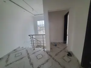 3bdrm House in Ashaley Botwe for sale