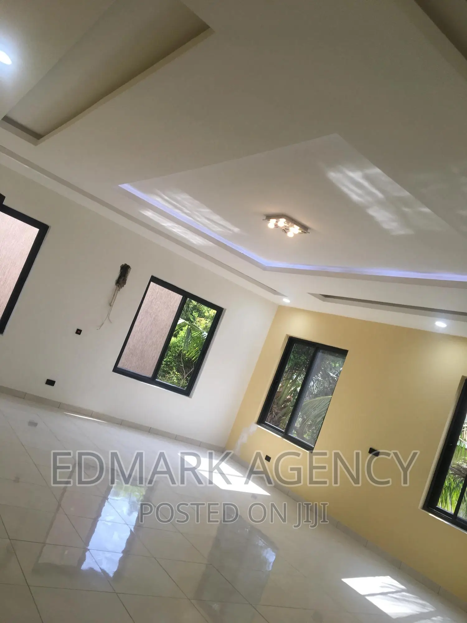 4bdrm House in East Airport, Accra Metropolitan for sale