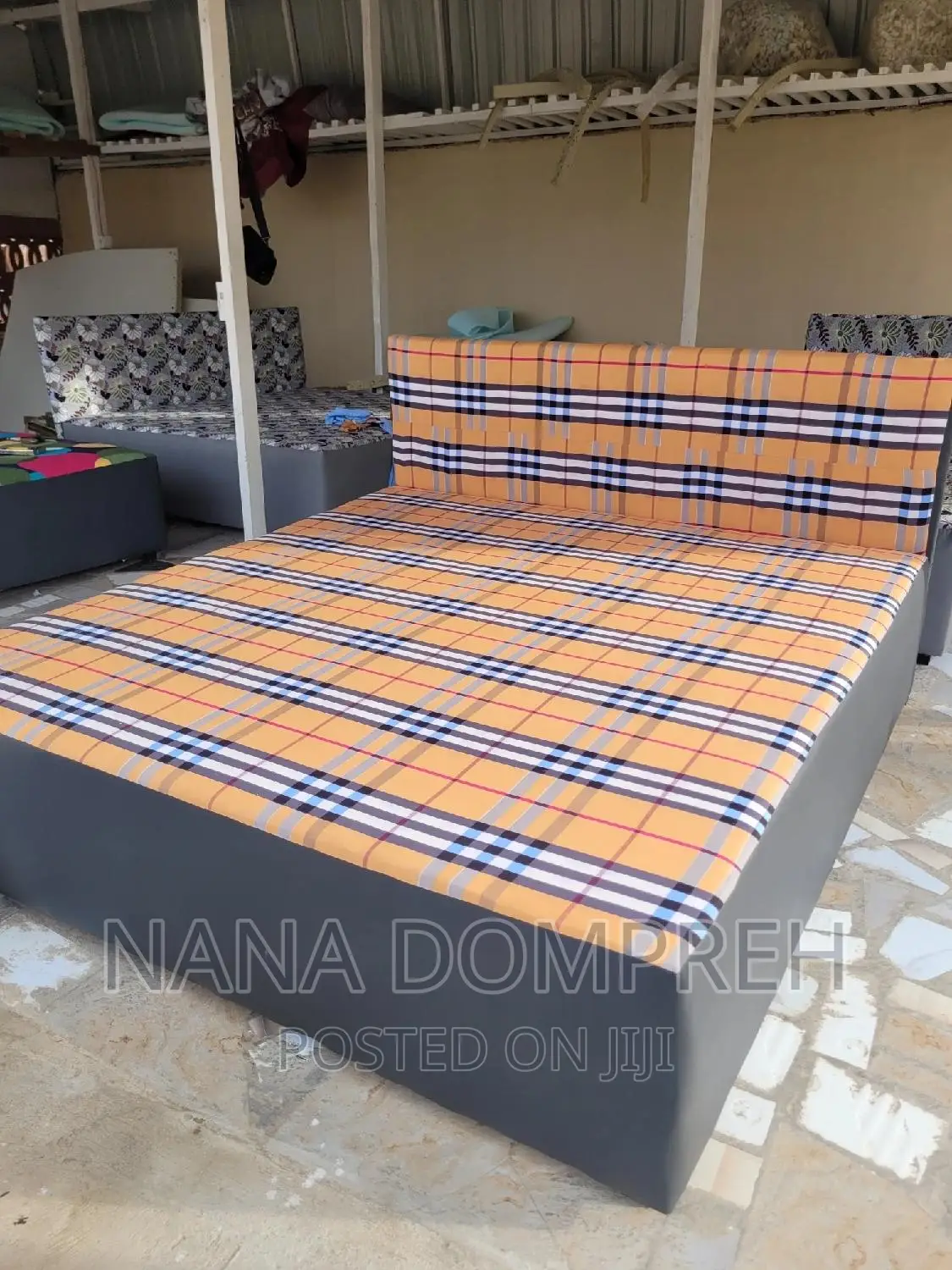 Inbuilt Queen Size Bed