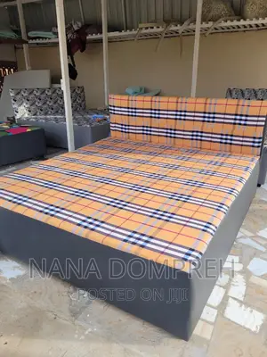 Inbuilt Queen Size Bed