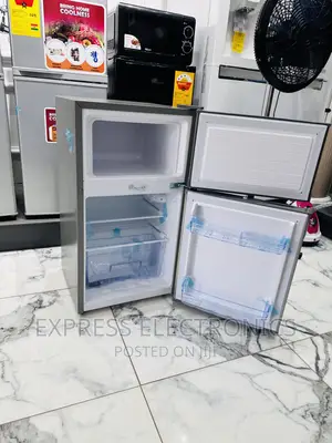 Grey Color Pearl 10T Double Door Table Top