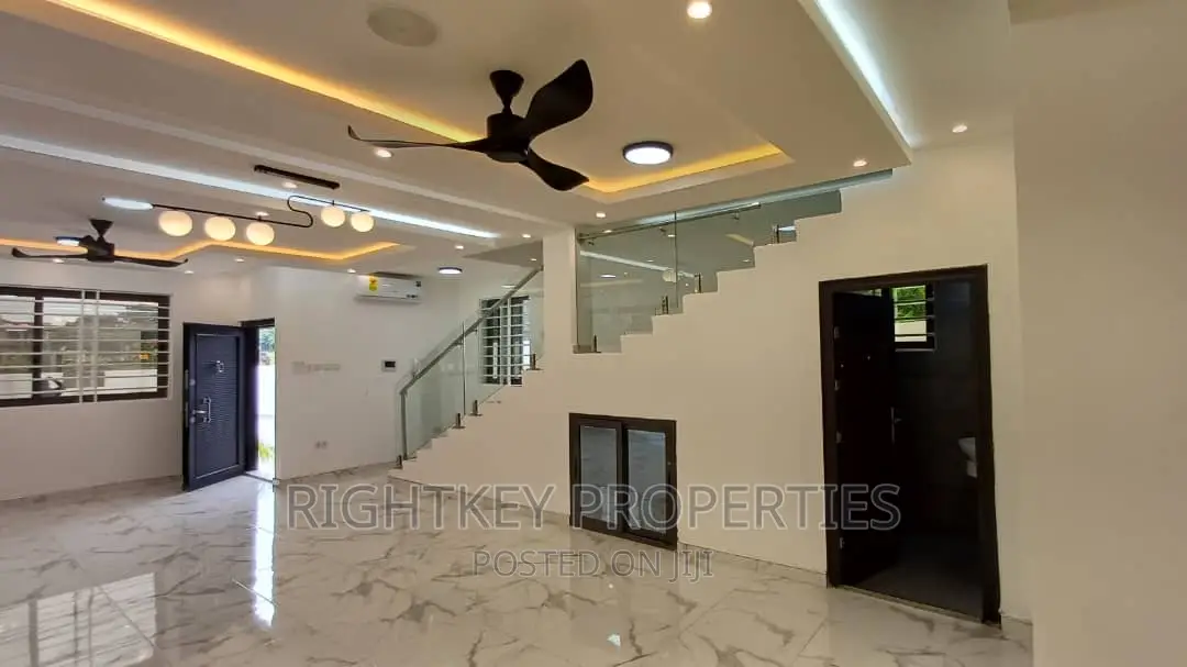 4bdrm Duplex in Knust Ahesan, Kumasi Metropolitan for sale