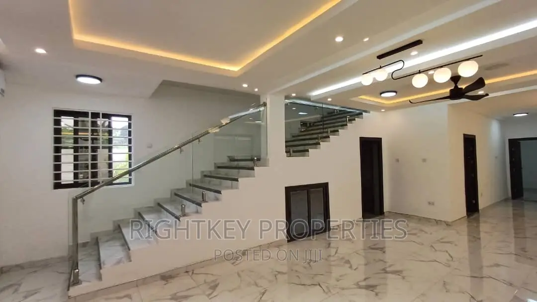 4bdrm Duplex in Knust Ahesan, Kumasi Metropolitan for sale