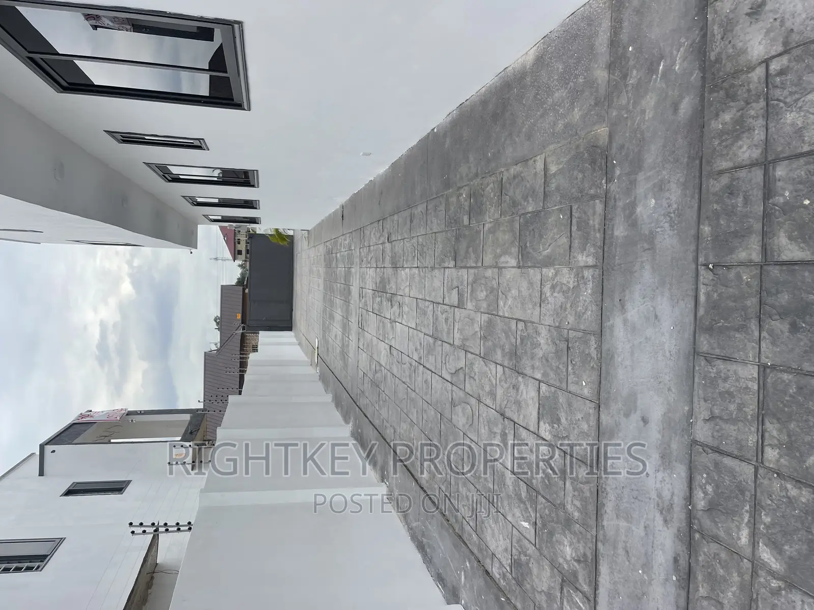 4bdrm Duplex in Knust Ahesan, Kumasi Metropolitan for sale