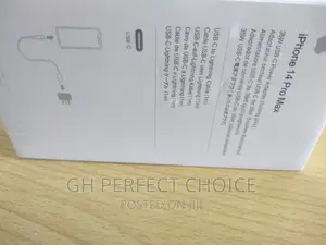 iPhone Type C the STRNG Fast Charger