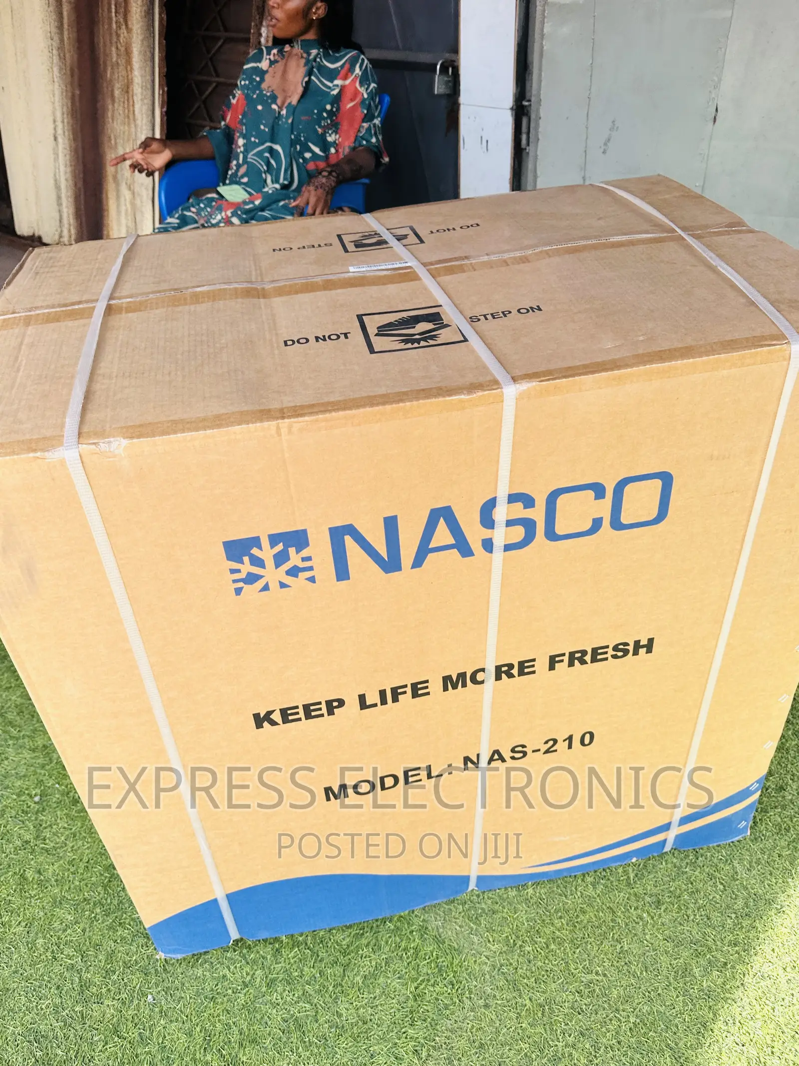 High Range Voltage Chest Freezer Nasco 200L