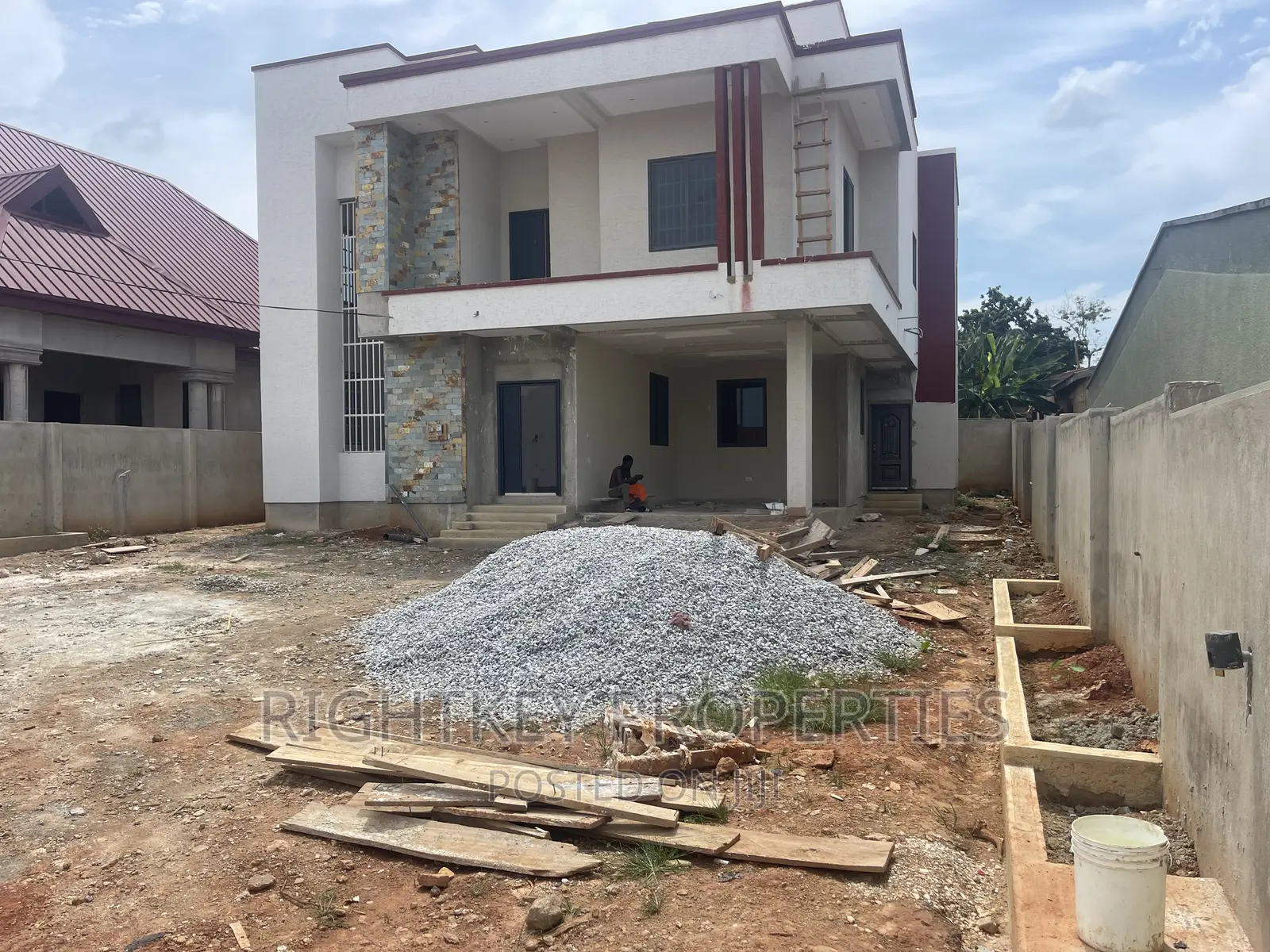 4bdrm Duplex in Ahenema Kokoben, Kumasi Metropolitan for sale