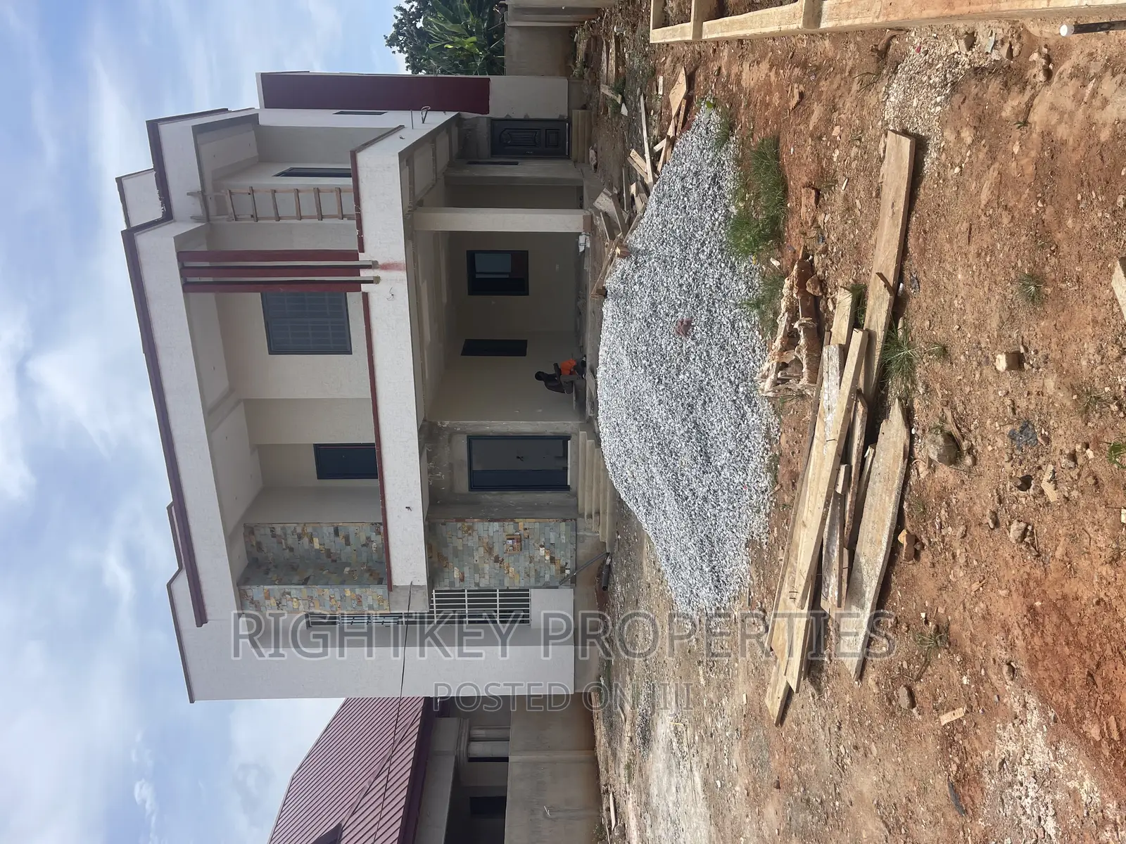 4bdrm Duplex in Ahenema Kokoben, Kumasi Metropolitan for sale