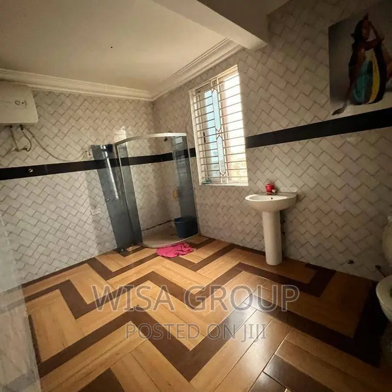 3bdrm Duplex in Wisa Groups, East Legon for rent