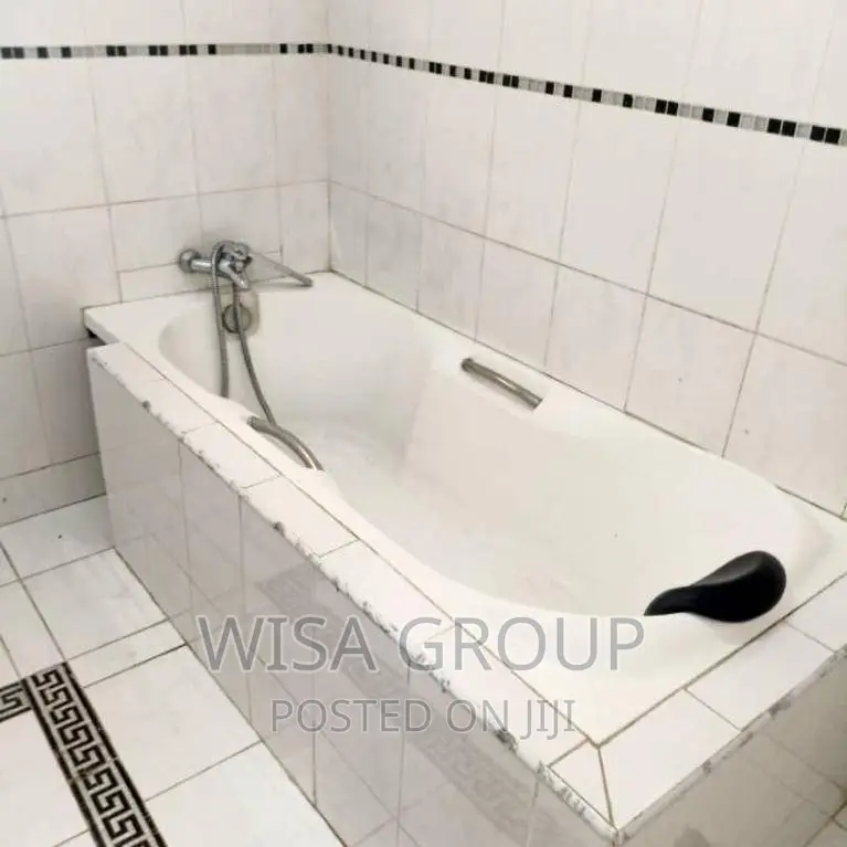 6bdrm Duplex in Wisa Groups, Accra Metropolitan for rent