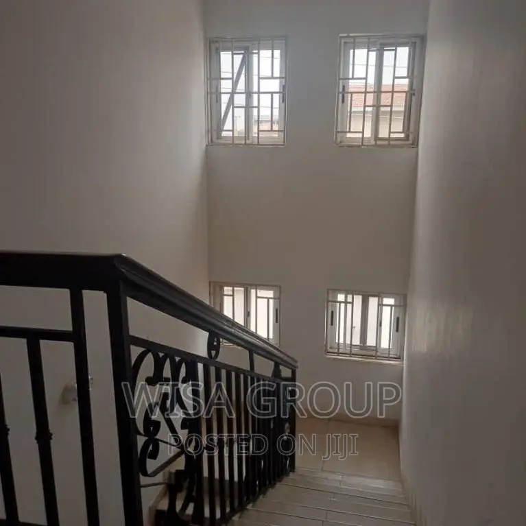 6bdrm Duplex in Wisa Groups, Accra Metropolitan for rent