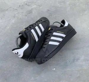 Adidas Superstar
