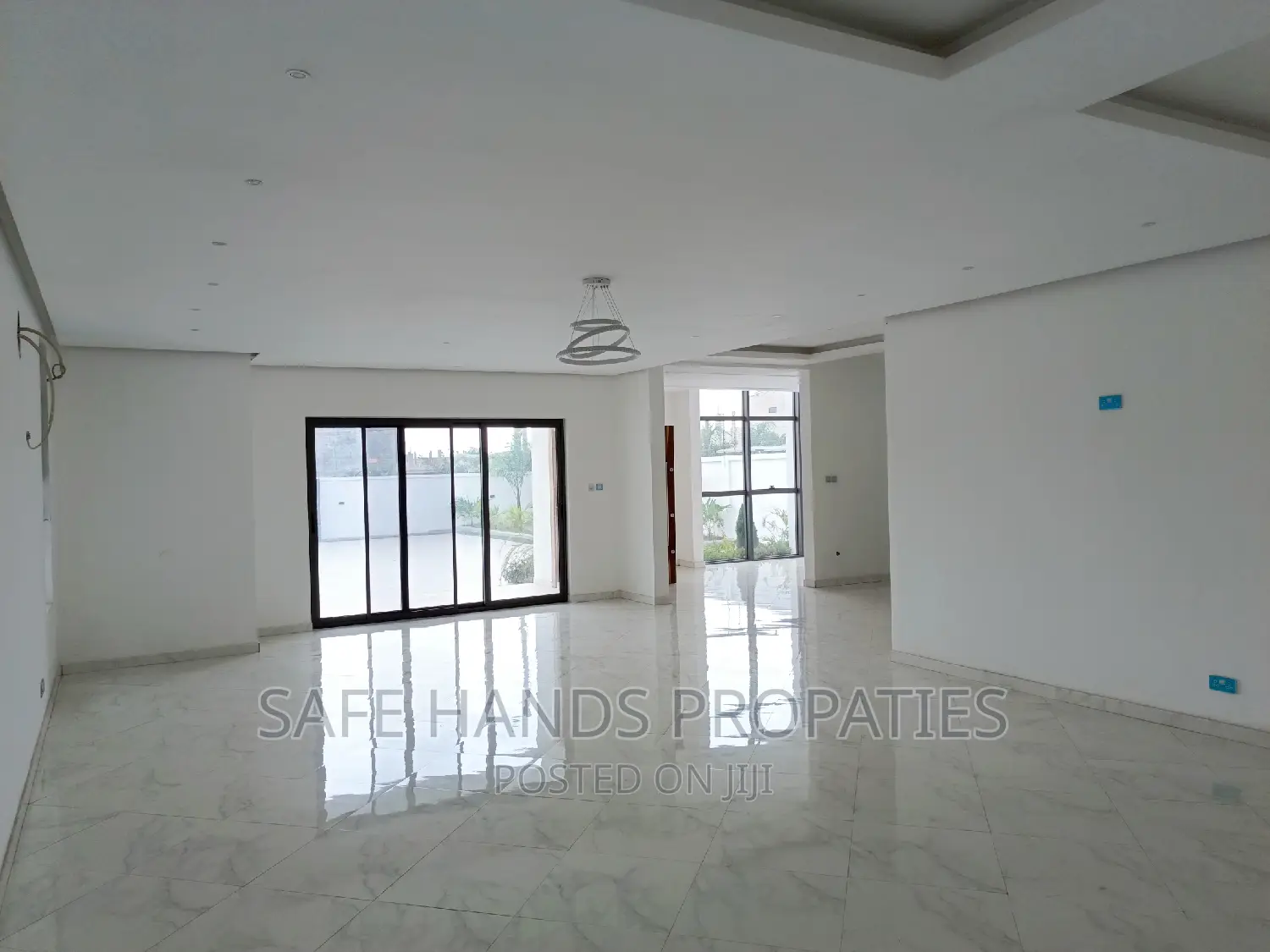 Furnished 6bdrm House in Gd-1866226, Adjiriganor for sale