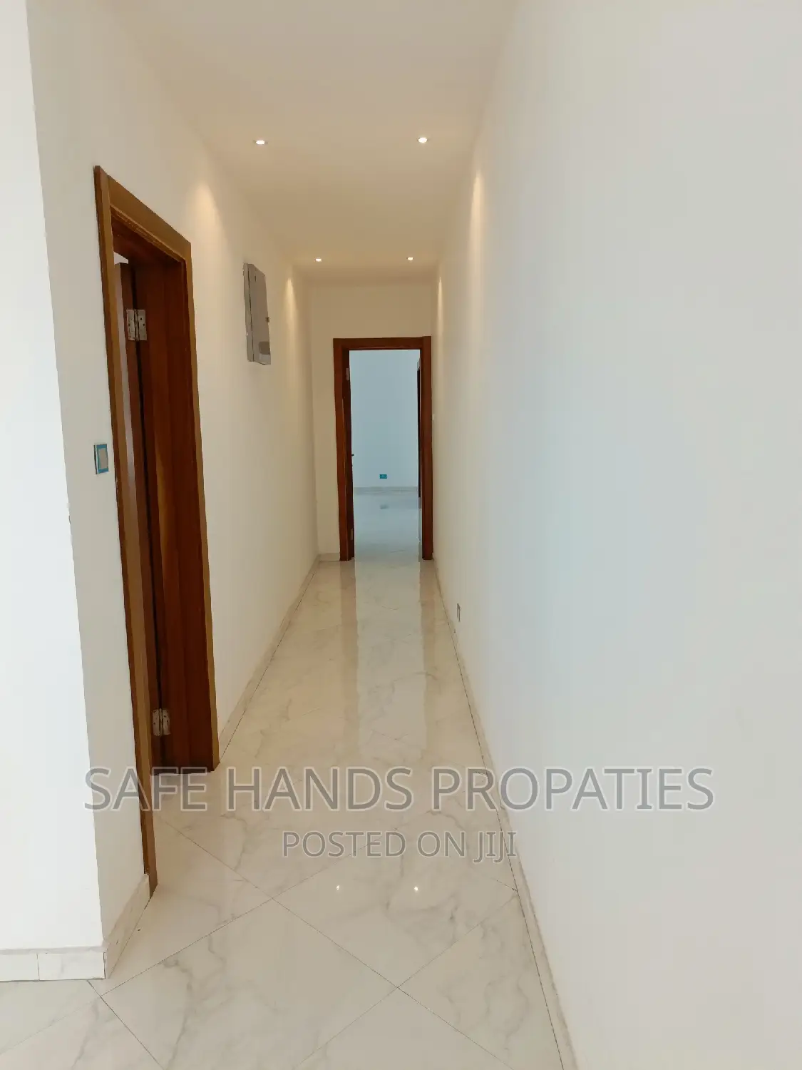 Furnished 6bdrm House in Gd-1866226, Adjiriganor for sale