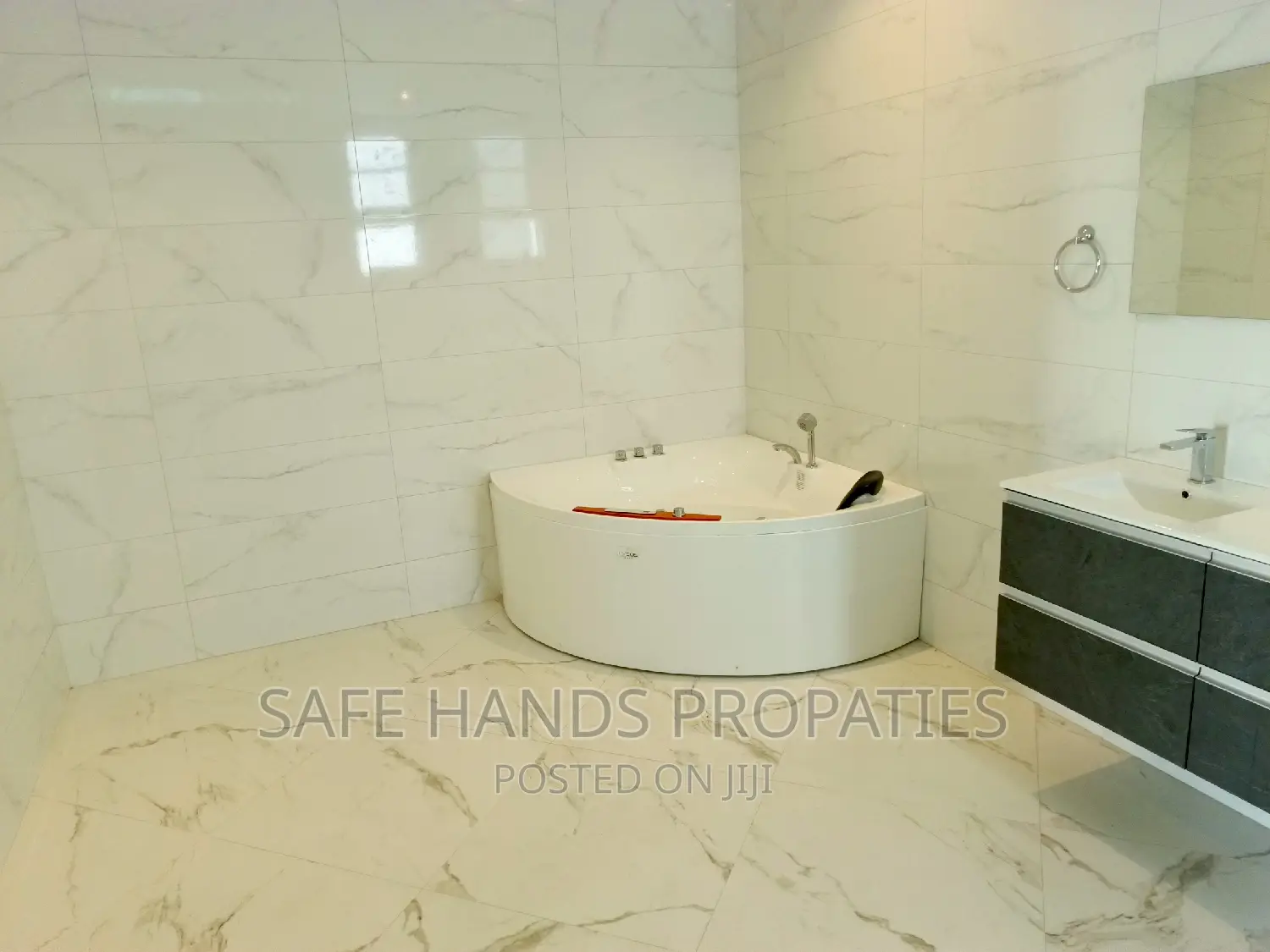 Furnished 6bdrm House in Gd-1866226, Adjiriganor for sale