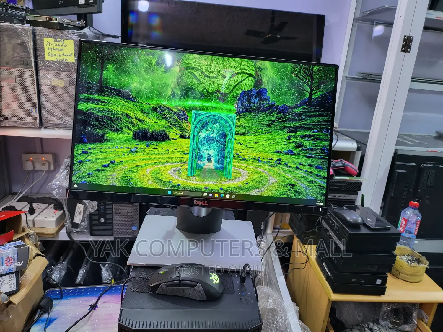 22 Inch Dell Ips Edgeles Monitor Full Hd Fir Ur Office Desk