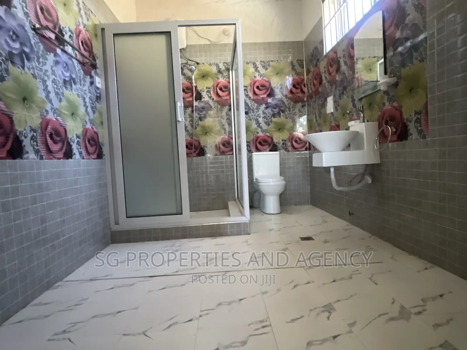 3bdrm Apartment in Sakumono, Spintex for rent