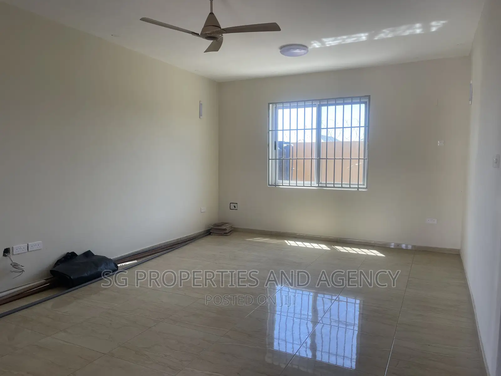 3bdrm Apartment in Sakumono, Spintex for rent