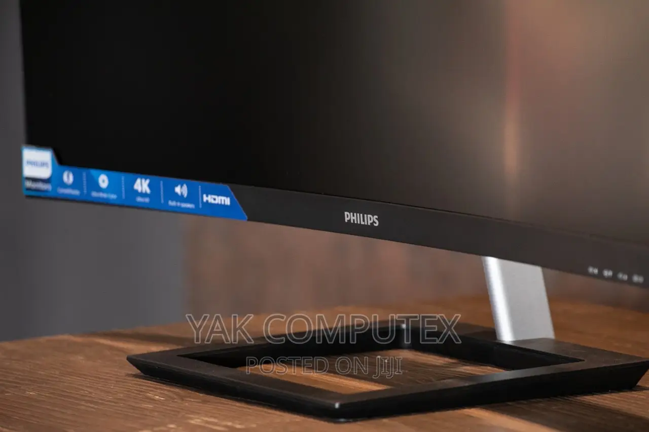 Philips UHD 32 Inch Curved Monitor