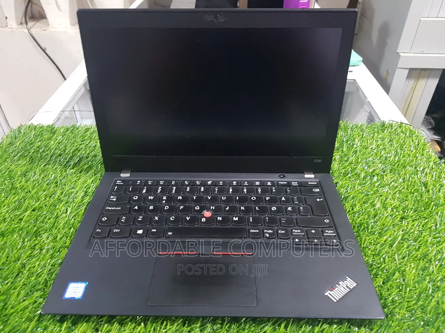 New Laptop Lenovo ThinkPad X280 8GB Intel Core I3 SSD 256GB