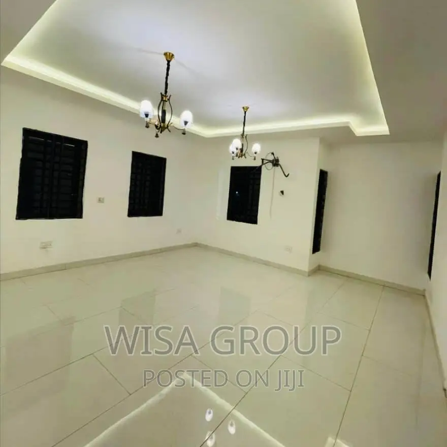 4bdrm Duplex in Wisa Groups, Accra Metropolitan for sale