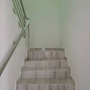 5bdrm Duplex in Accra Metropolitan for sale